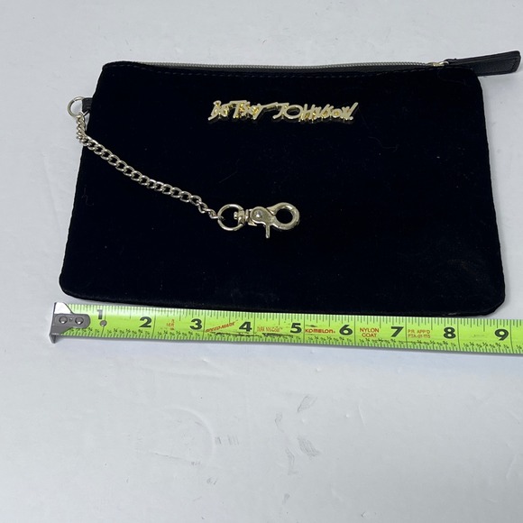 Betsey‎ Johnson Black Velvet Skull Wristlet Clutch Bag Purse - Picture 5 of 6